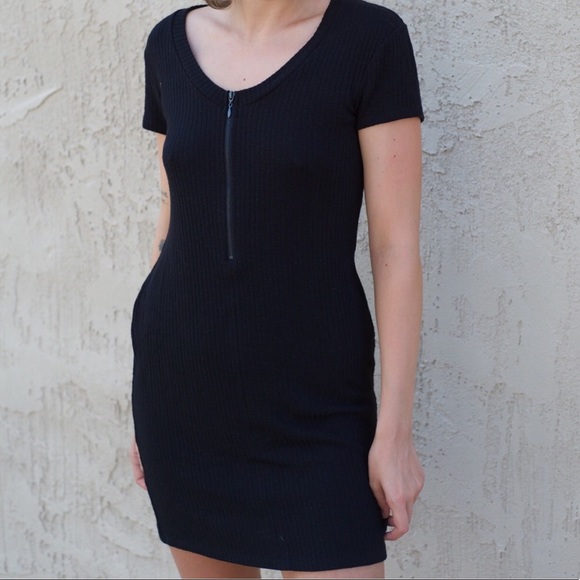 Ribbed tee half zip black fitted dress - Picture 2 of 4
